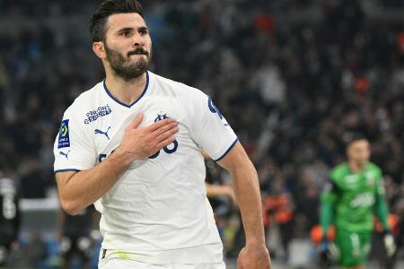 Ex-Schalker Kolasinac wechselt zu Atalanta Bergamo Ex-Schalker Kolasinac wechselt zu Atalanta Bergamo