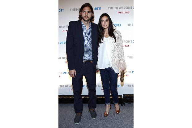 Auch als harmlos eingestufte Drogen können dramatische Folgen haben. Demi Moore setzte Untreue ihres damaligen Ehemannes Ashton Kutcher schwer zu: Nachdem sie 2012 auf einer Party Lachgas eingeatmet h ...