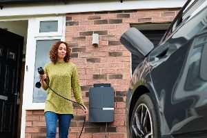 Alltagsfrage: Wann müssen Sie Ihre Ladestation fürs E-Auto anmelden?