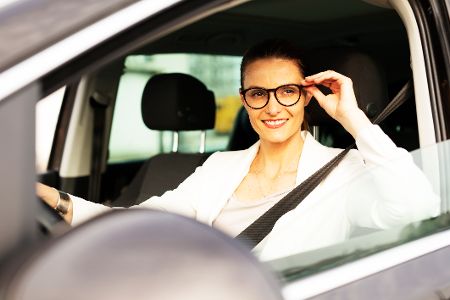 Was passiert, wenn Sie ohne Brille fahren und es kracht? Was passiert, wenn Sie ohne Brille fahren und es kracht?