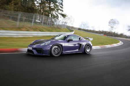 Porsche 718 Cayman GT4 RS mit Manthey Kit auf Nordschleife