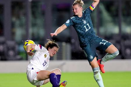 Popp über Frauenfußball: Popp über Frauenfußball: