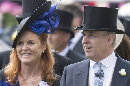 Sarah Ferguson: Prinz Andrew fühlt sich nach Tod der Eltern einsam Sarah Ferguson: Prinz Andrew fühlt sich nach Tod der Eltern einsam