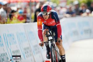 Vingegaard bleibt bei Kwiatkowskis Sieg mit Mühe in Gelb