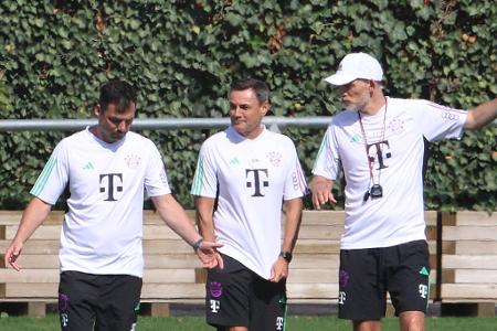 So lief der Trainingsauftakt des FC Bayern - Als letztes Team der Bundesliga hat der FC Bayern am Samstag den Trainingsbetrieb wieder aufgenommen. Im Trainingslager am Tegernsee absolvierte die Mannschaft von Thomas Tuchel die erste Einheit der neuen Saison. Wir haben einige Fotos vom Auftakt für euch zusammengestellt: So lief der Trainingsauftakt des FC Bayern - Als letztes Team der Bundesliga hat der FC Bayern am Samstag den Trainingsbetrieb wieder aufgenommen. Im Trainingslager am Tegernsee absolvierte die Mannschaft von Thomas Tuchel die erste Einheit der neuen Saison. Wir haben einige Fotos vom Auftakt für euch zusammengestellt: