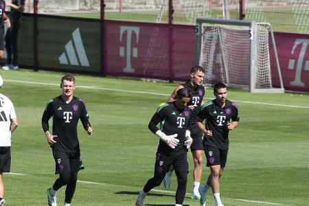 Guerreiro (r.) erstmals im Bayern-Dress