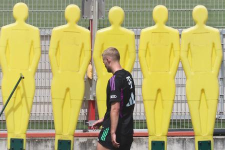 Matthijs de Ligt trainiert barfuß und individuell