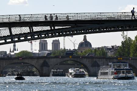 40 Boote auf der Seine: Paris probt die Eröffnungsfeier 40 Boote auf der Seine: Paris probt die Eröffnungsfeier