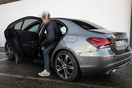 Gebrauchtvergleich Mercedes A-Klasse Audi A3 Limo