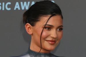 Kylie Jenner dementiert Operationen im Gesicht