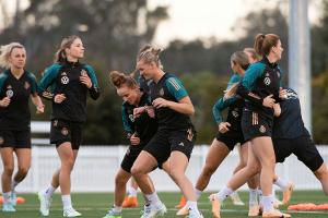 WM-Ausflug: DFB-Frauen bestaunen und füttern Kängurus