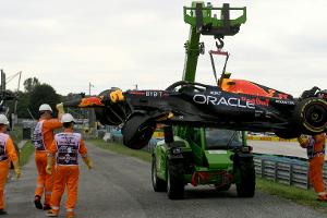 Leclerc vorne, Verstappen im Mittelfeld - Perez baut Unfall