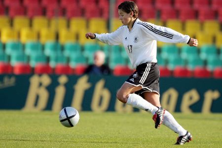 Platz 3: Ariane Hingst 174 Spiele         Erstes Spiel: 27.08.1996 Letztes Spiel: 05.07.2011