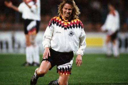 Platz 15: Martina Voss-Tecklenburg 125 Spiele Erstes Spiel: 03.10.1984 Letztes Spiel: 16.03.2000