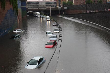 Überschwemmtes Fahrzeug