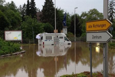 Überschwemmtes Fahrzeug