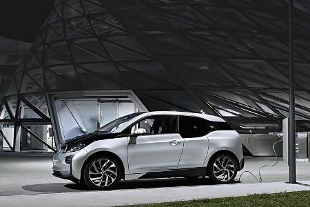 BMW i3, Ladestation Straßenlaterne, Chargenow