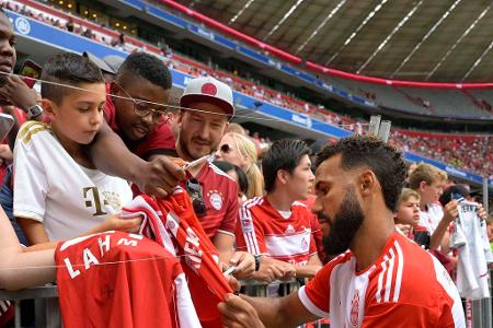Begeisterung auf den Rängen - Über 40.000 Zuschauer verfolgten die Teampräsentation live in der Allianz Arena.
