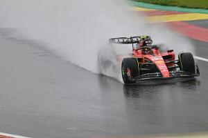 Regen wirbelt erstes Spa-Training durcheinander: Sainz vorne