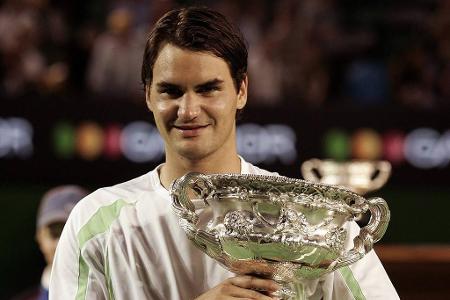 Das Jahr der Superlative - 2006 wird das beste Jahr einer beeindruckenden Karriere. Federer nimmt an 17 Turnieren teil, erreicht 16 Finals, holt zwölf Titel und steht als erster Mann seit 1969 in allen Grand-Slam-Endspielen. Statistiker werten das Jahr anschließend als zweitbestes der Tennis-Geschichte (hinter Rod Laver 1969).