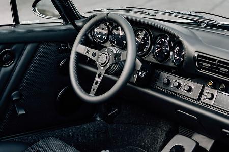 Sacrilege Motors SR001 Blackbird auf Basis Porsche 911 964 America Roadster