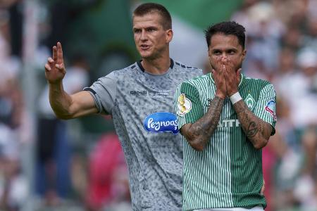 Nach langer Unterzahl: Werder scheitert bei Viktoria Köln Nach langer Unterzahl: Werder scheitert bei Viktoria Köln