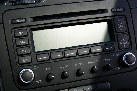 älteres Autoradio, Auto-Stereoanlage