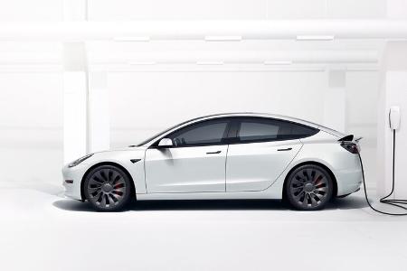 Tesla Model 3 offizielle Werksbilder Stand 10-22