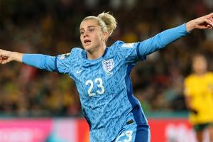 Eiskalte Engländerinnen crashen Australiens WM-Party