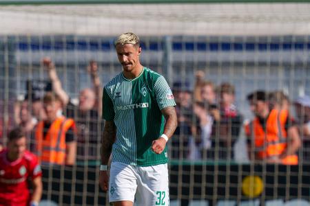 Marco Friedl - Note: 5,0 - Rückte vor dem 0:1 aus der Abwehr heraus, ohne Zugriff zu bekommen. Blieb danach anfällig. War mit seiner Hektik im Spielaufbau für etliche schnelle Ballverluste verantwortlich.