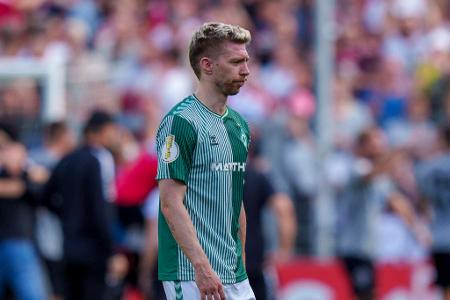 MITTELFELD: Mitchell Weiser - Note: 3,0 - Zeigte sich auf der rechten Außenbahn sehr giftig und warf gegen Coman und Davies alles rein. Gewann in der defensiven Zone einen beachtlichen Anteil seiner Zweikämpfe. Mit Ball ebenfalls Impulsgeber, auch wenn viele seiner Ideen nicht aufgingen.