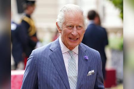 König Charles richtet anerkennende Worte an die englische Mannschaft König Charles richtet anerkennende Worte an die englische Mannschaft
