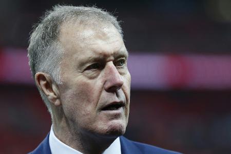 Frauen-WM: Hurst kritisiert Abwesenheit der Windsors Frauen-WM: Hurst kritisiert Abwesenheit der Windsors