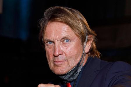 Sorge um Dschungelcamp-Star Peter Althof: Schulter-OP nach Sturz Sorge um Dschungelcamp-Star Peter Althof: Schulter-OP nach Sturz