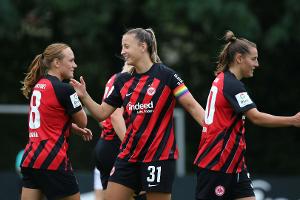 Eintracht-Frauen gegen Wolfsburg im großen Stadion