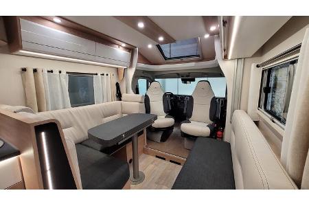 Sitzgruppe, Längsbank, Cockpit, drehbare Fahrersitze