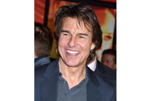 …Tom Cruise teilen, der sich davon ebenfalls einen ewig jugendlichen Look versprechen soll. Na, wenn's denn schön macht!