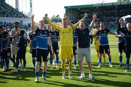 Platz 41: SV Darmstdt 98 - 117 Punkte - Spiele: 138 | Siege: 28 | Unentschieden: 33 | Niederlagen: 77 | Tore: 153:278 (-122)