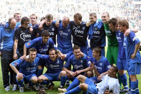 Platz 13: VfL Bochum - 1452 Punkte - Spiele: 1230 | Siege: 378 | Unentschieden: 318 | Niederlagen: 534 | Tore: 1681:2017 (-336)