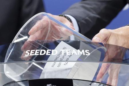 Die Lostöpfe für die Champions-League-Saison 23/24 - Vier Bundesligisten warten auf ihre Gruppengegner in der neuen Saison der Champions League. In welchen Lostöpfen stecken der FC Bayern, BVB, RB Leipzig und Union Berlin? Und auf welche Gegner können sie somit treffen? Die Lostöpfe für die Champions-League-Saison 23/24 - Vier Bundesligisten warten auf ihre Gruppengegner in der neuen Saison der Champions League. In welchen Lostöpfen stecken der FC Bayern, BVB, RB Leipzig und Union Berlin? Und auf welche Gegner können sie somit treffen?