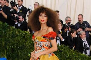 Zendaya zeigt sich im Mini-BH
