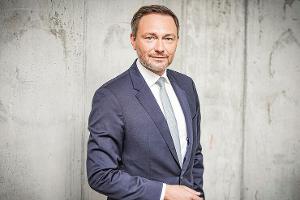 Lindner will Entlastung für E-Fuel-Fahrzeuge