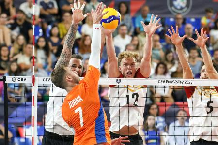 DVV-Team nach hartem Kampf im EM-Achtelfinale ausgeschieden DVV-Team nach hartem Kampf im EM-Achtelfinale ausgeschieden
