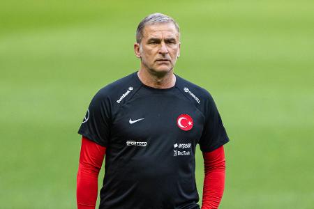 Stefan Kuntz (Nationaltrainer der Türkei) - Der Europameister von 1996 steht angeblich als Nationaltrainer in der Türkei vor der Entlassung, das jüngste 1:1 gegen Armenien könnte für ihn ein schwaches Ergebnis zu viel gewesen sein. Kuntz kennt die Arbeit beim DFB bestens, führte er die U21 als Trainer doch zu zwei EM-Titeln.