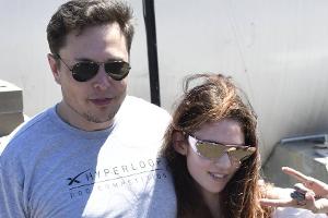 Neue Biografie: Elon Musk und Grimes sollen ein drittes Kind haben