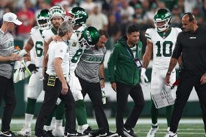 Bitteres Debüt: Quarterback Rodgers fällt gesamte Saison aus