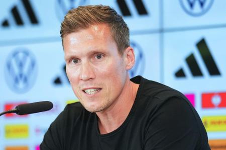 Hannes Wolf (DFB-Sportdirektor Nachwuchs und U20-Trainer) - Wurde jüngst von der DFB-Taskforce zum Sportdirektor für Nachwuchs, Training und Entwicklung des DFB befördert. Parallel soll er weiterhin die U20-Nationalmannschaft betreuen. Heimste sich für sein kurzfristiges Engagement gegen Frankreich viel Lob ein - zu den Kandidaten einer dauerhaften Lösung zählt der 42-Jährige aber nicht.