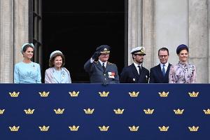 50 Jahre auf dem Thron: König Carl Gustaf grüßt vom Balkon