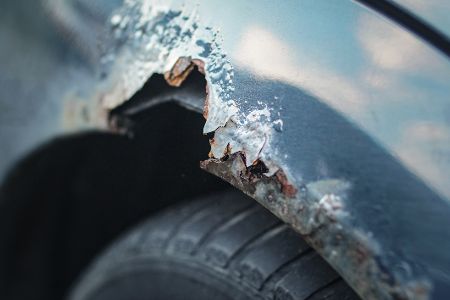 Das ist für tiefergehende Rostarbeiten am Auto nötig Das ist für tiefergehende Rostarbeiten am Auto nötig