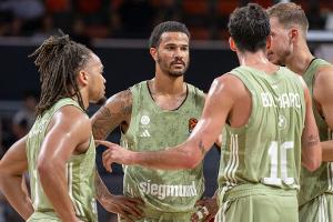 Hightech in München: Basketballer spielen auf Videoglasboden